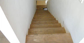 חיפוי מדרגות עץ בשילר | חיפוי מדרגות למינציה בשילר